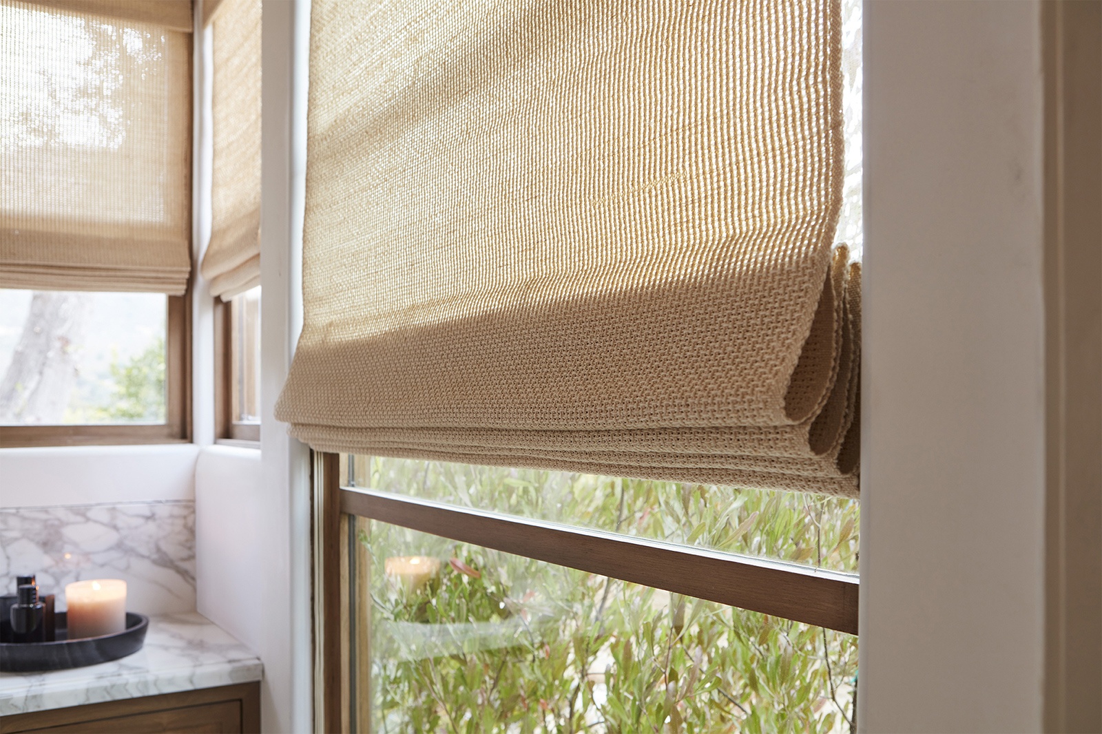LEEV50-09 At Sea - Sanddab window shades