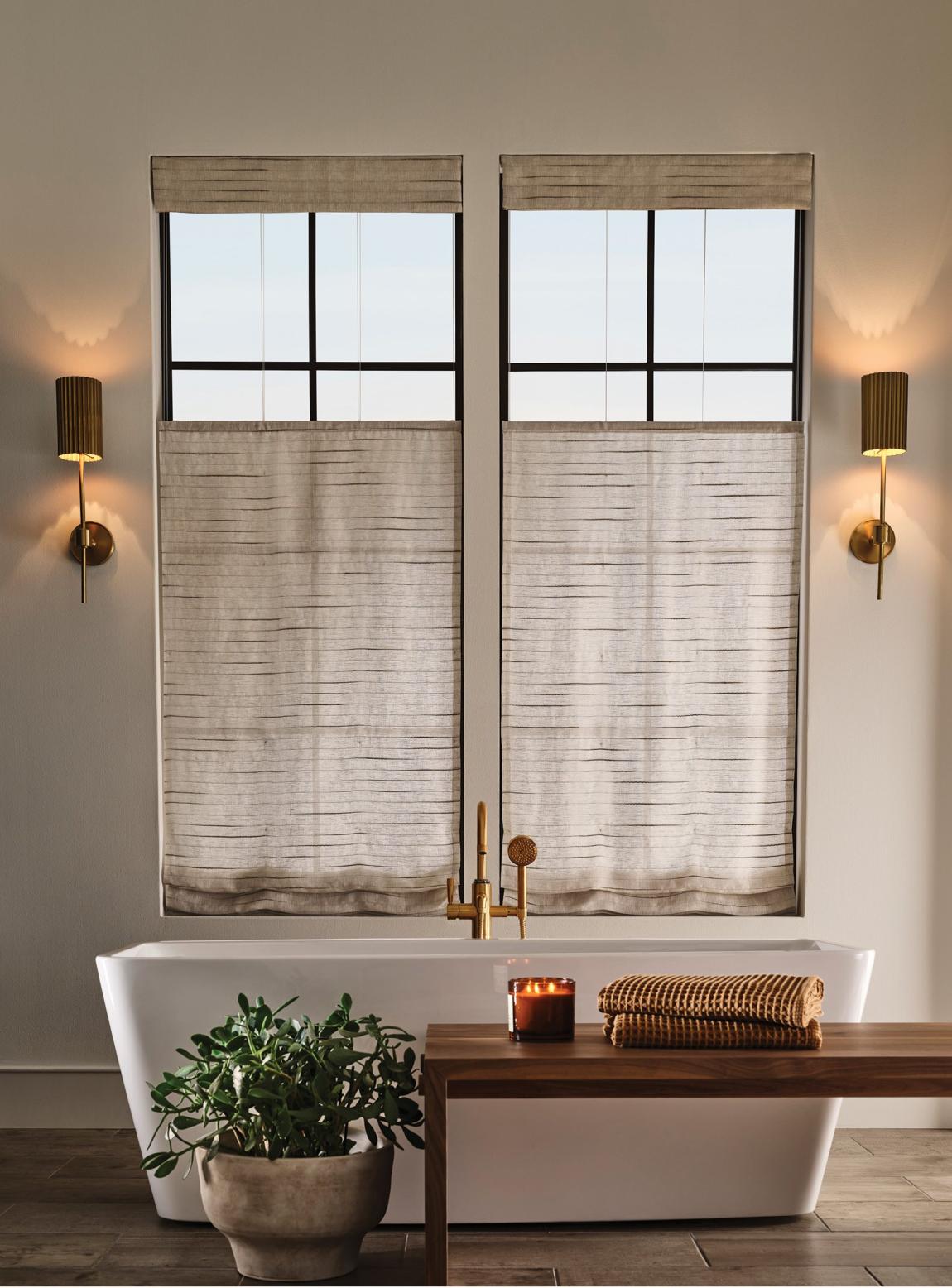 EW153-24 Stria - Sunlit